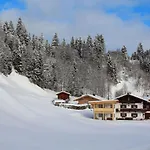 Blick Auf Den Rettenstein 2 *